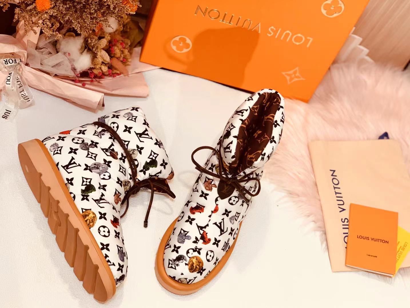 LU UGG Boots Pillo w 2 Color 's