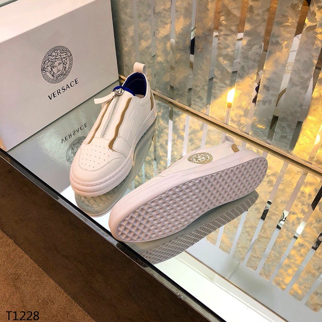 VRC Sneakers White Medusa
