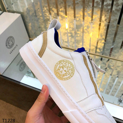 VRC Sneakers White Medusa