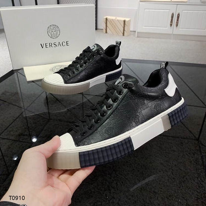 VRC Sneakers Black