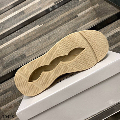 VRC Sneakers