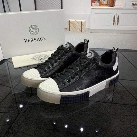 VRC Sneakers Black