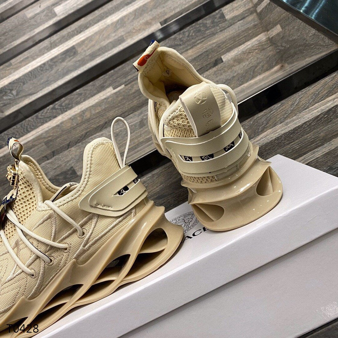 VRC Sneakers
