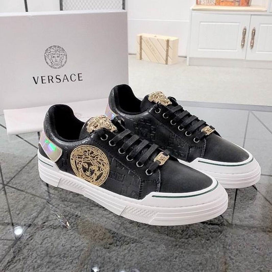 VRC  Sneakers Black