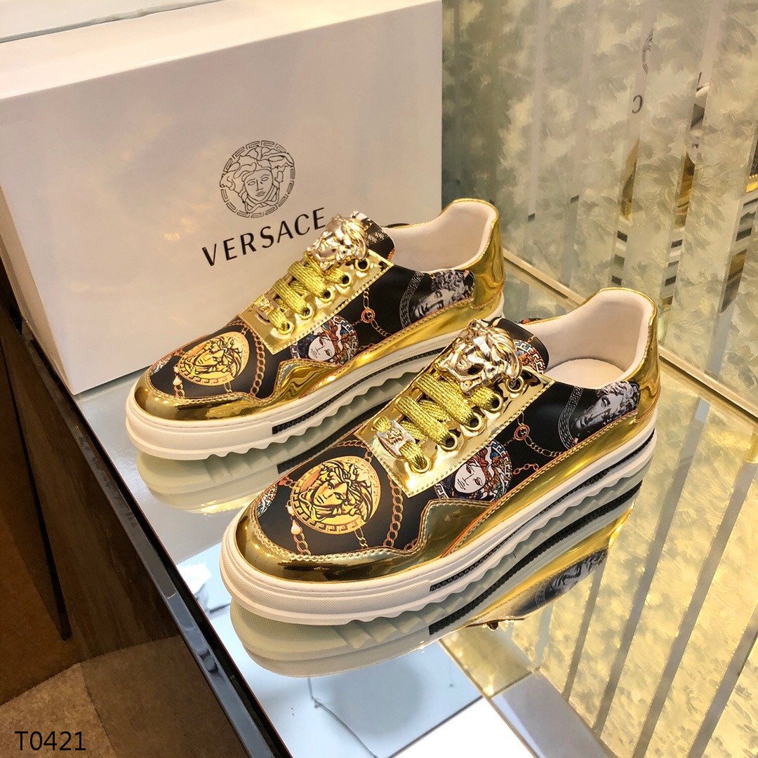 VRC  Sneakers Medusa Gold