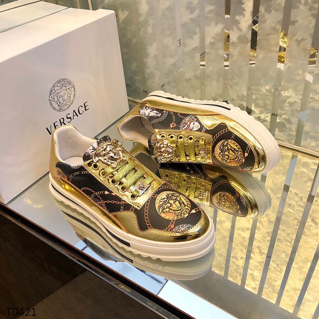 VRC  Sneakers Medusa Gold