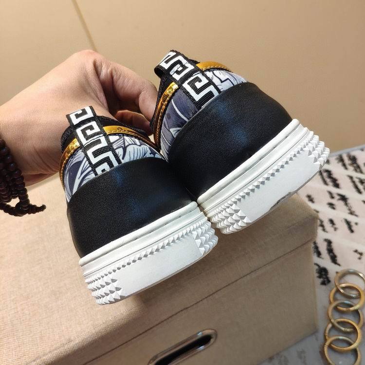 VRC Sneakers