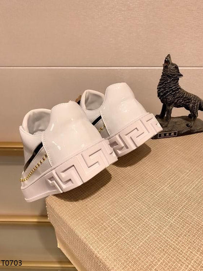 VRC  Sneakers White