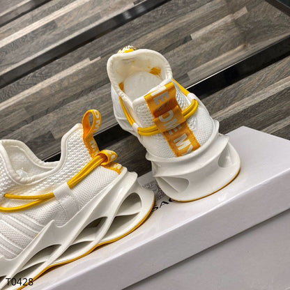 VRC Sneakers