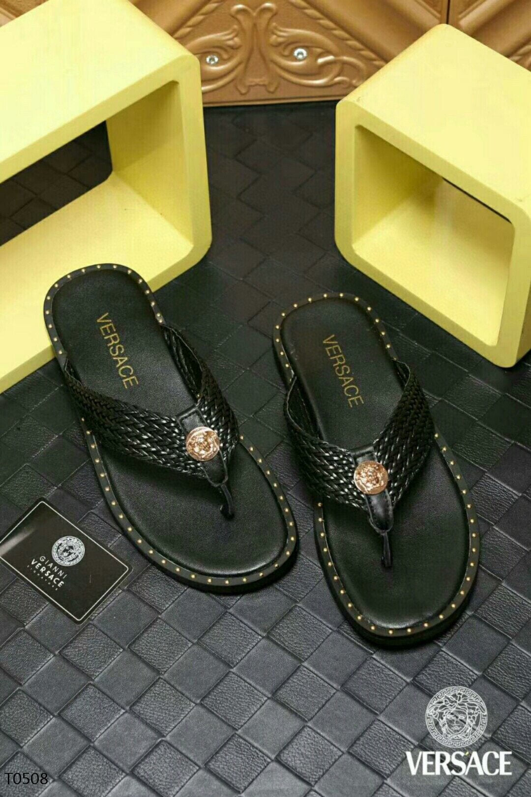 VRC  Slippers Black