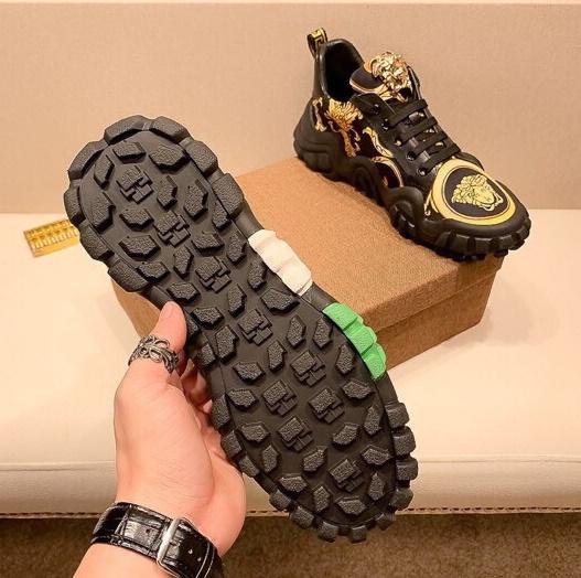 VRC  Sneakers
