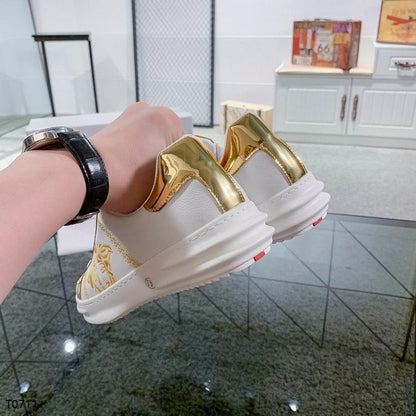 VRC  Sneakers