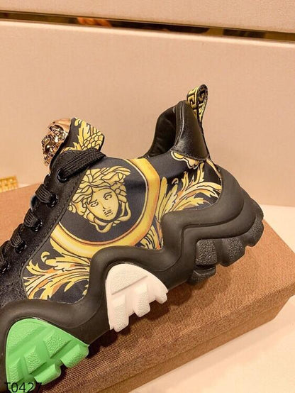 VRC  Sneakers