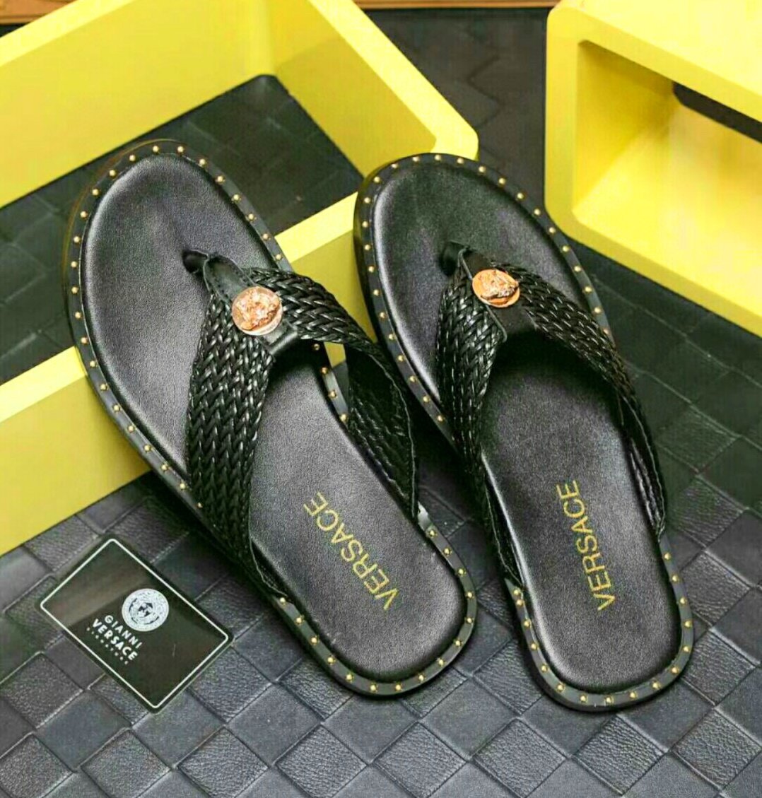 VRC  Slippers Black