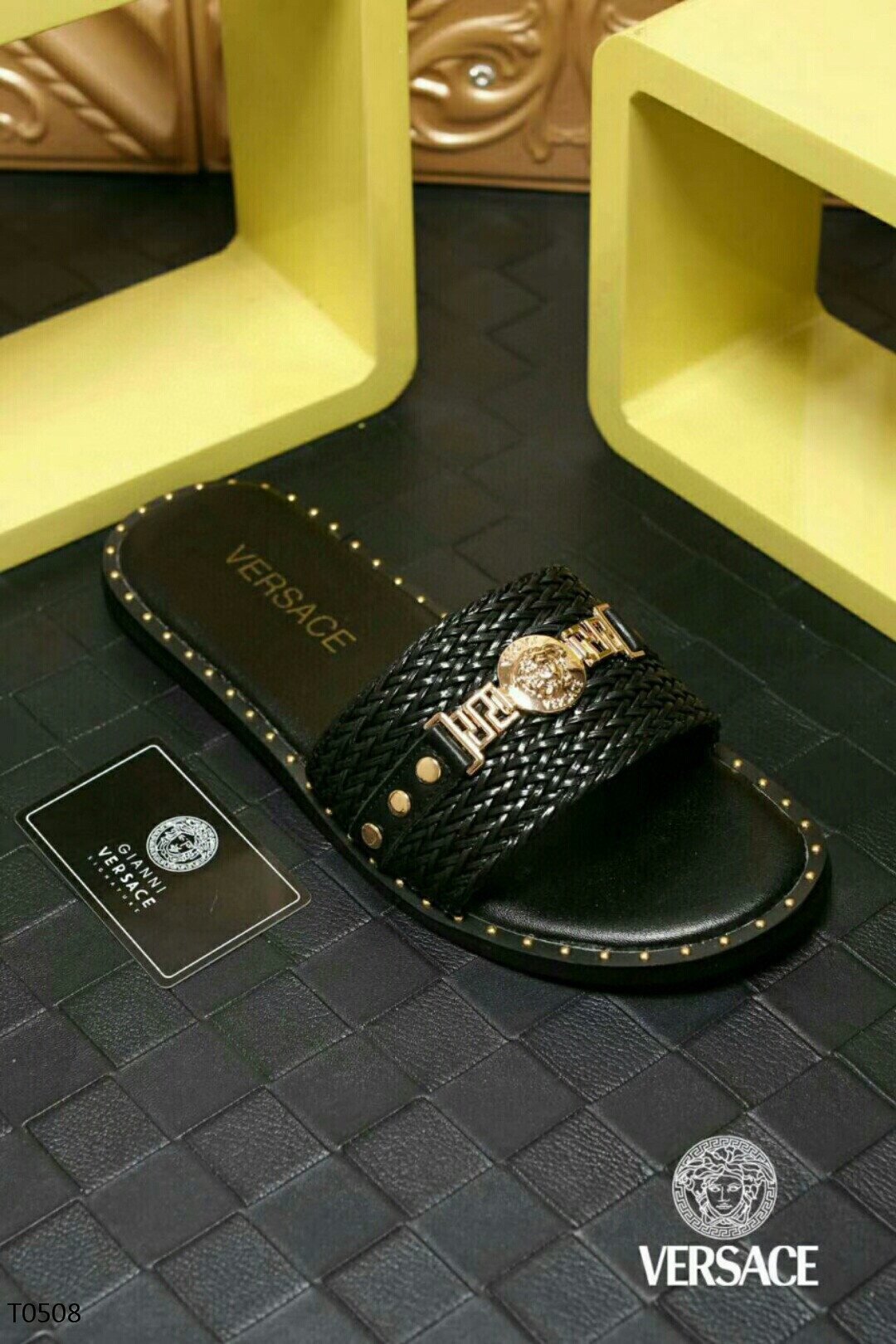VRC  Slippers Black