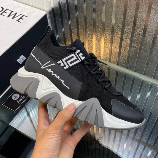 VRC Sneakers Black
