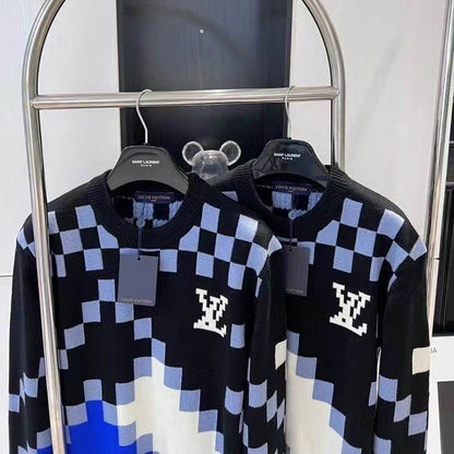 LU Sweater Pixel