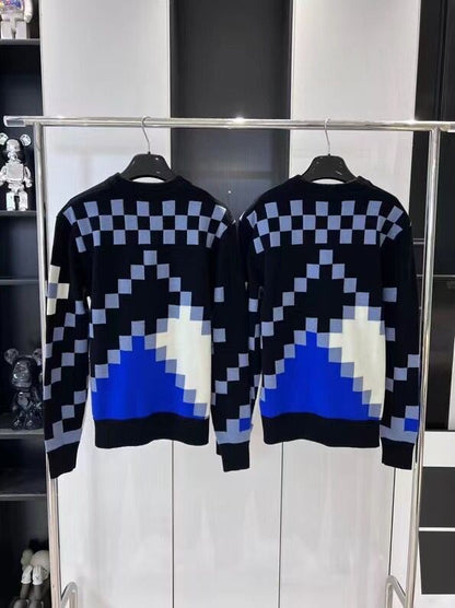 LU Sweater Pixel