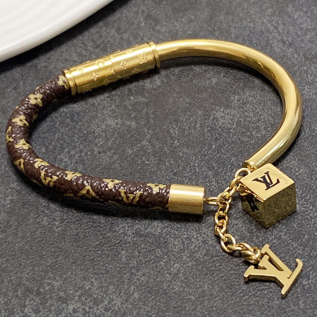 LU  Bracelet