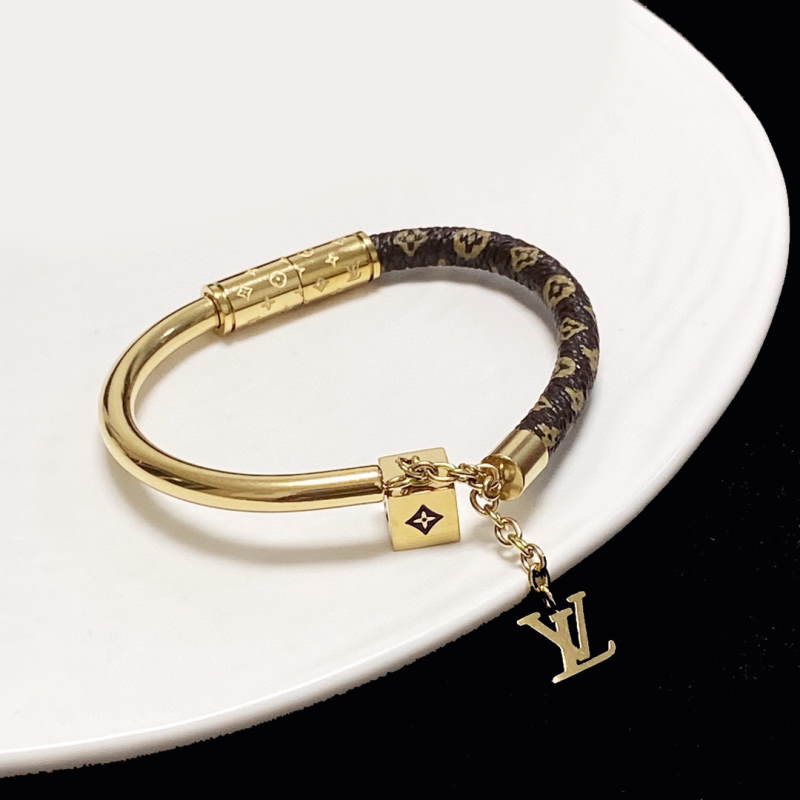 LU  Bracelet