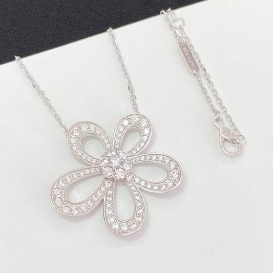 VAN C & A Necklace 2