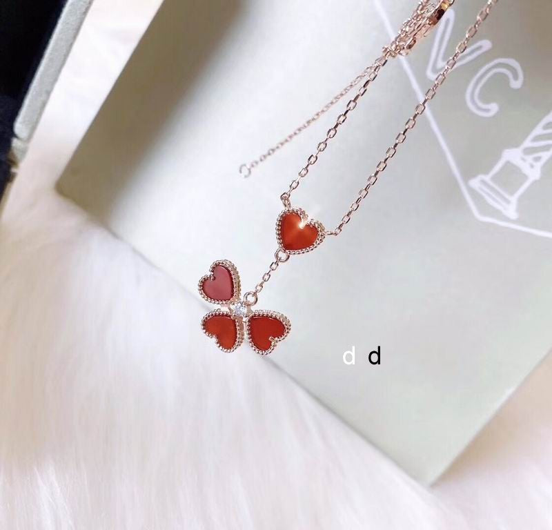 VAN C & A Necklace 2
