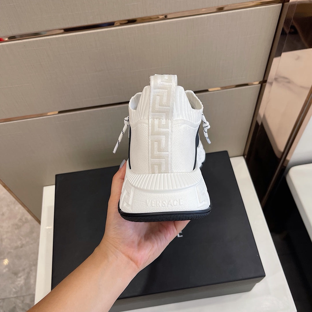 VRC Sneakers Run Away