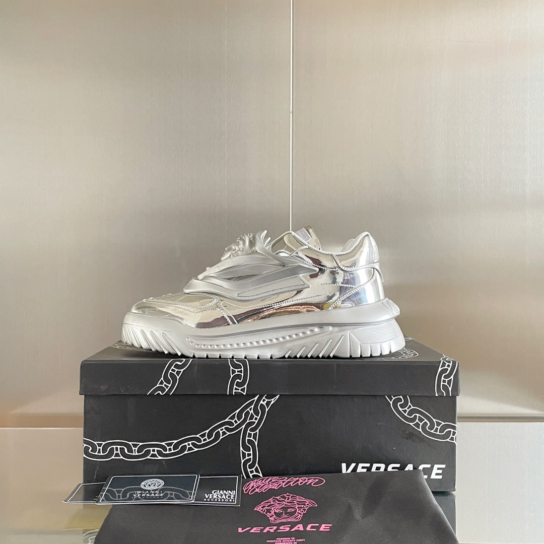 VRC Sneakers  3 Color 's