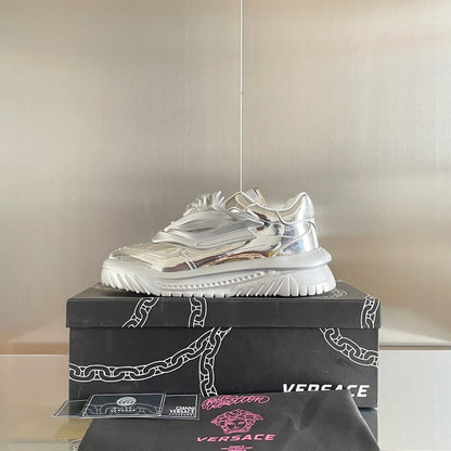 VRC Sneakers  3 Color 's