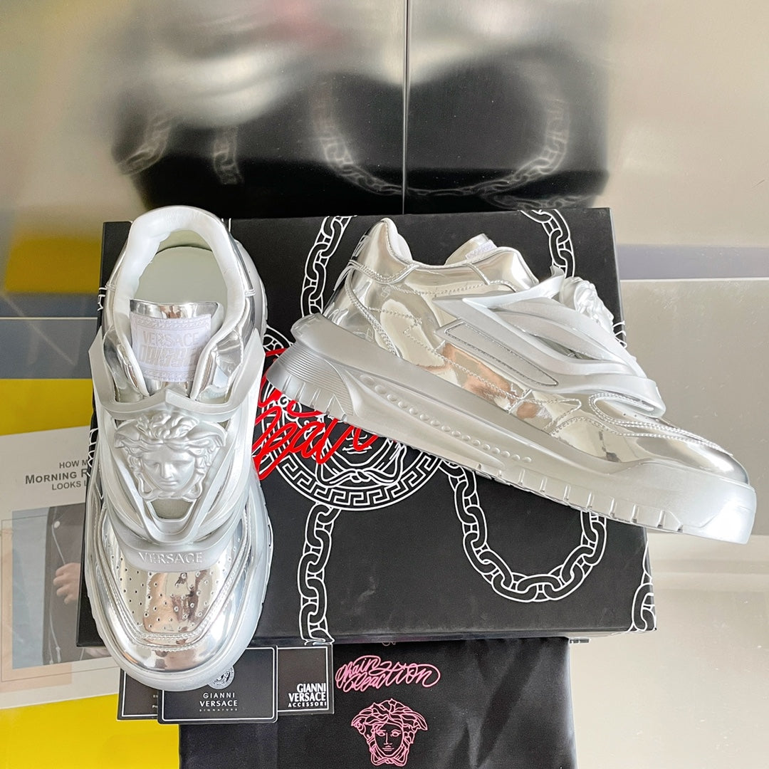 VRC Sneakers  3 Color 's