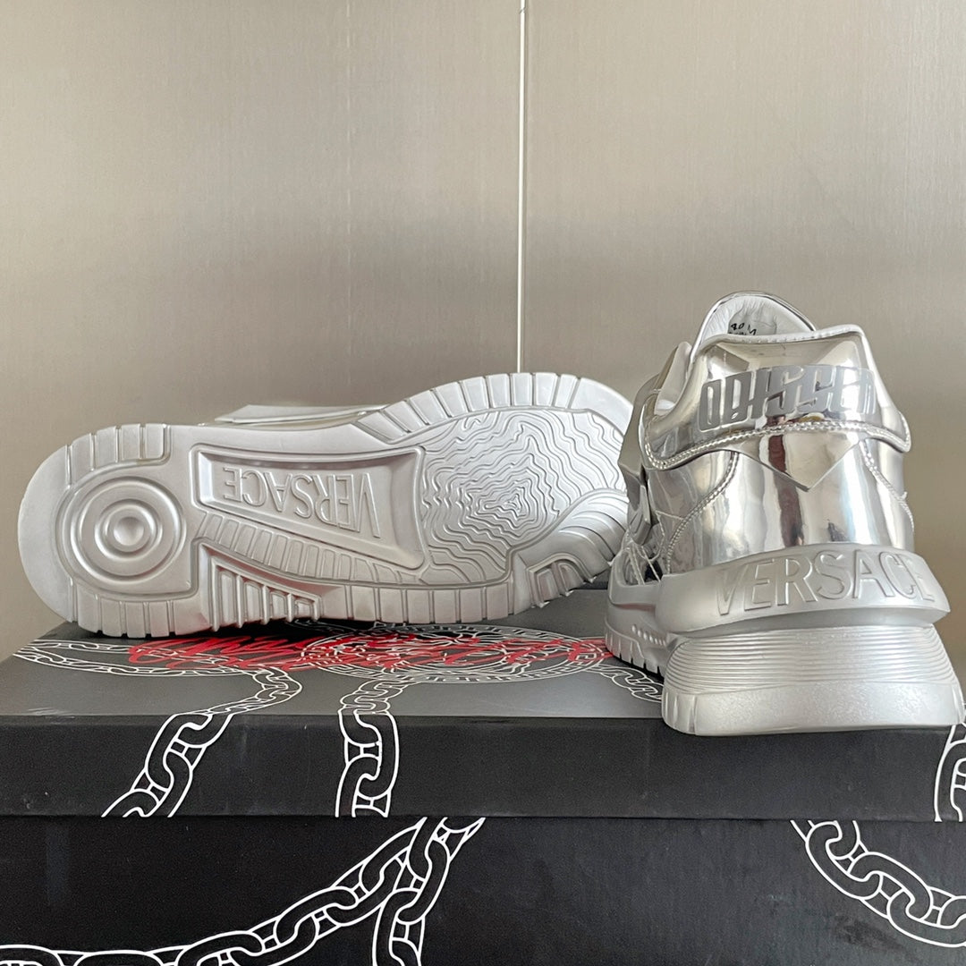 VRC Sneakers  3 Color 's