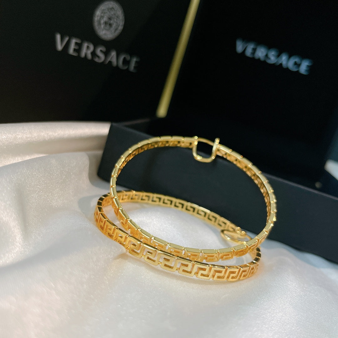 VRC  Earrings hoop