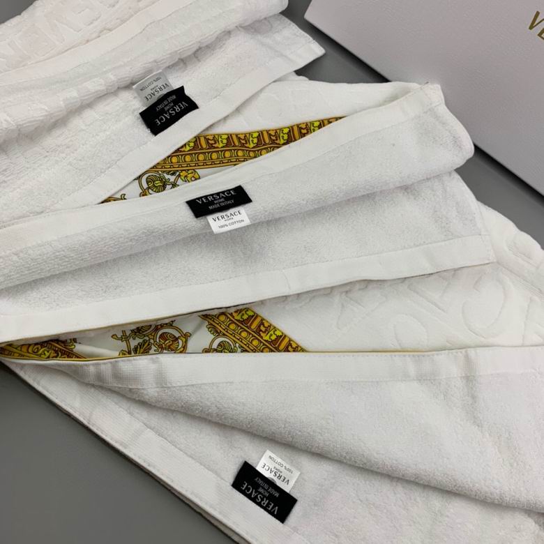 VRC Towel Set