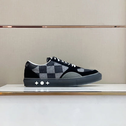 LU Sneakers