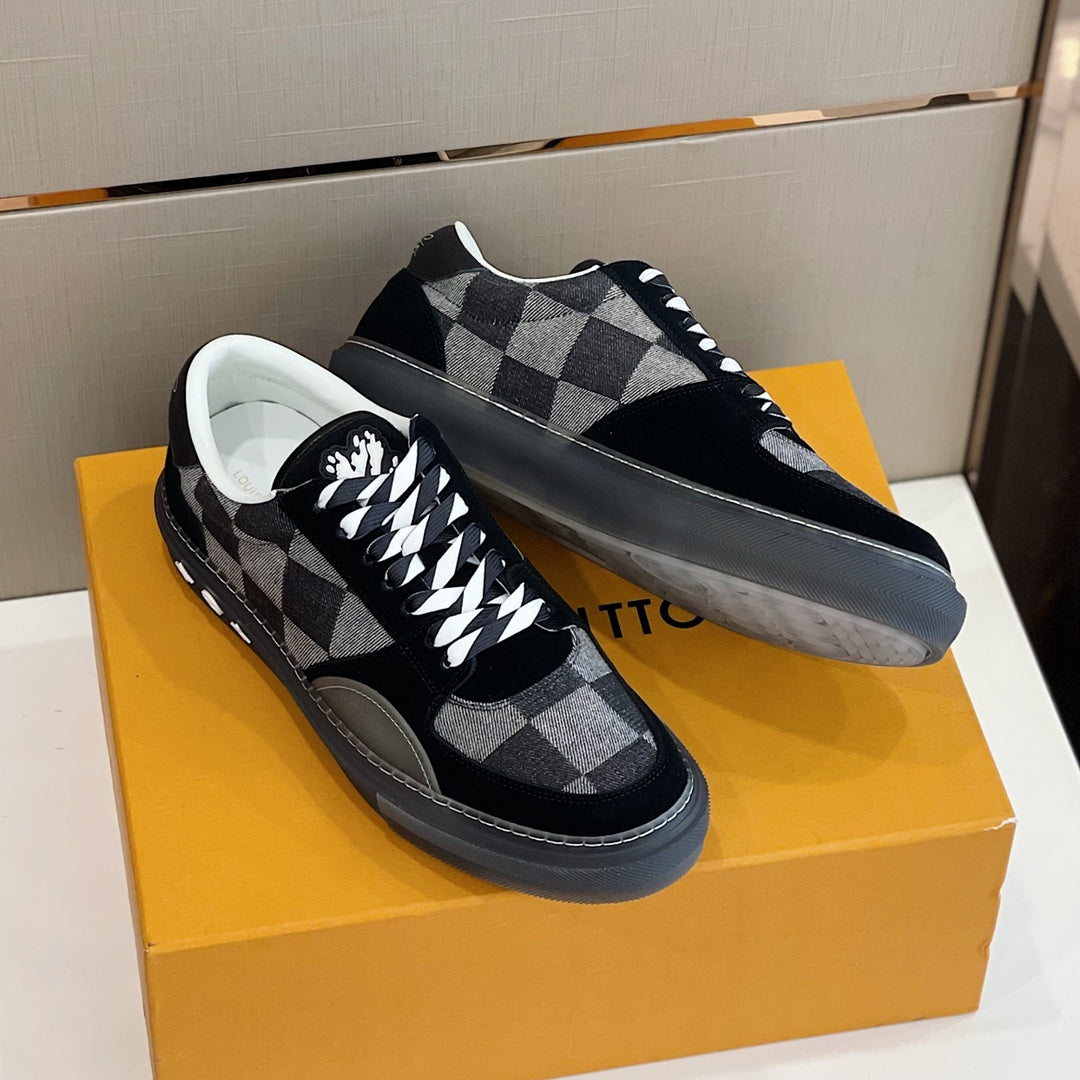 LU Sneakers