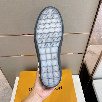 LU Sneakers
