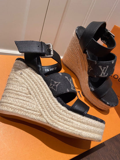 LU Wedge Sandals