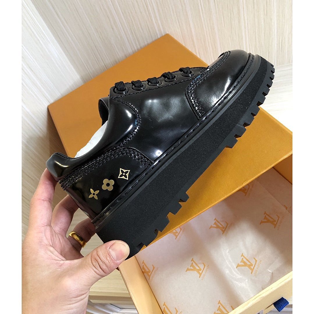 LU Shoes Black