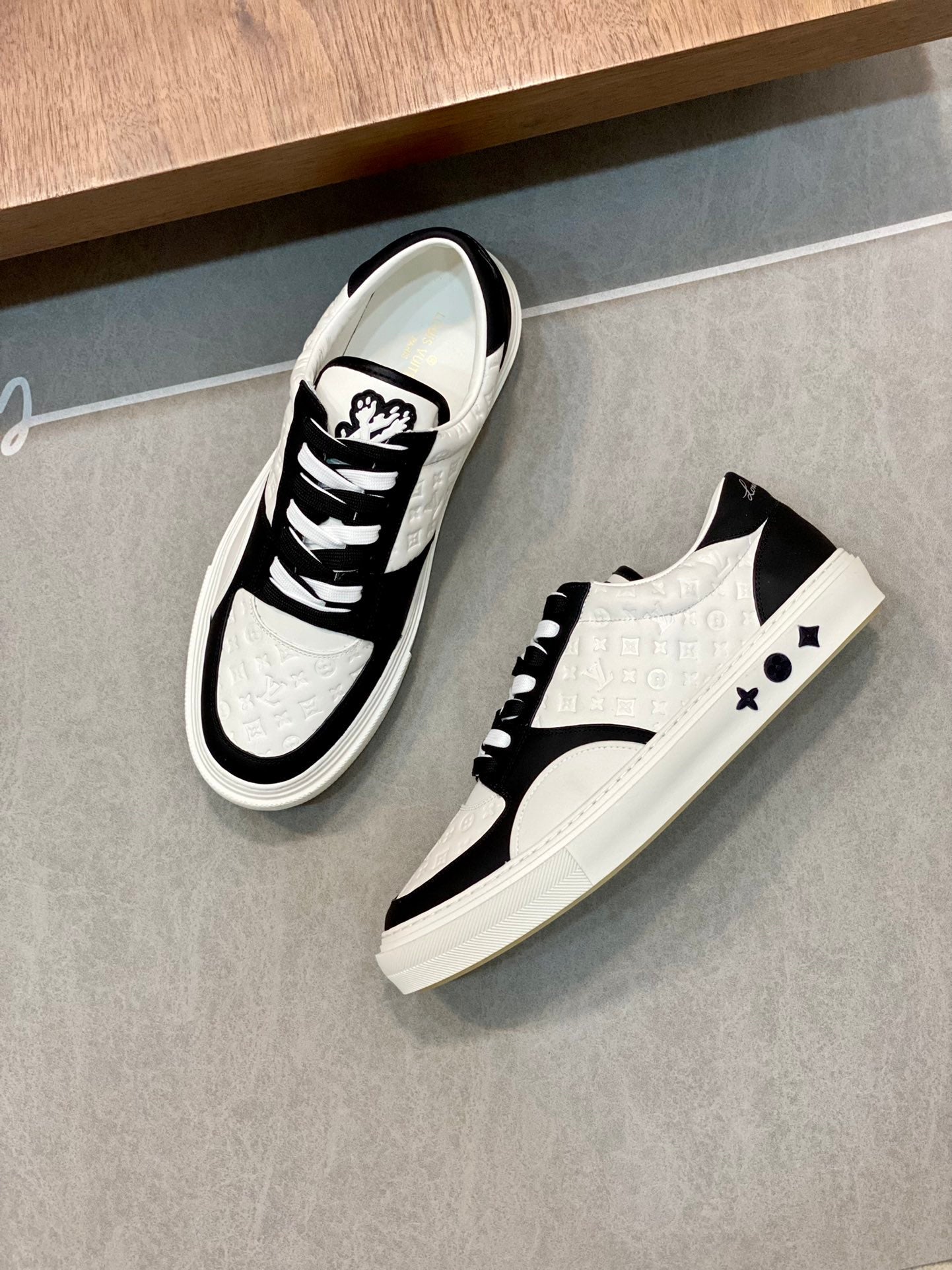 LU Sneakers Runner 2 Color 's