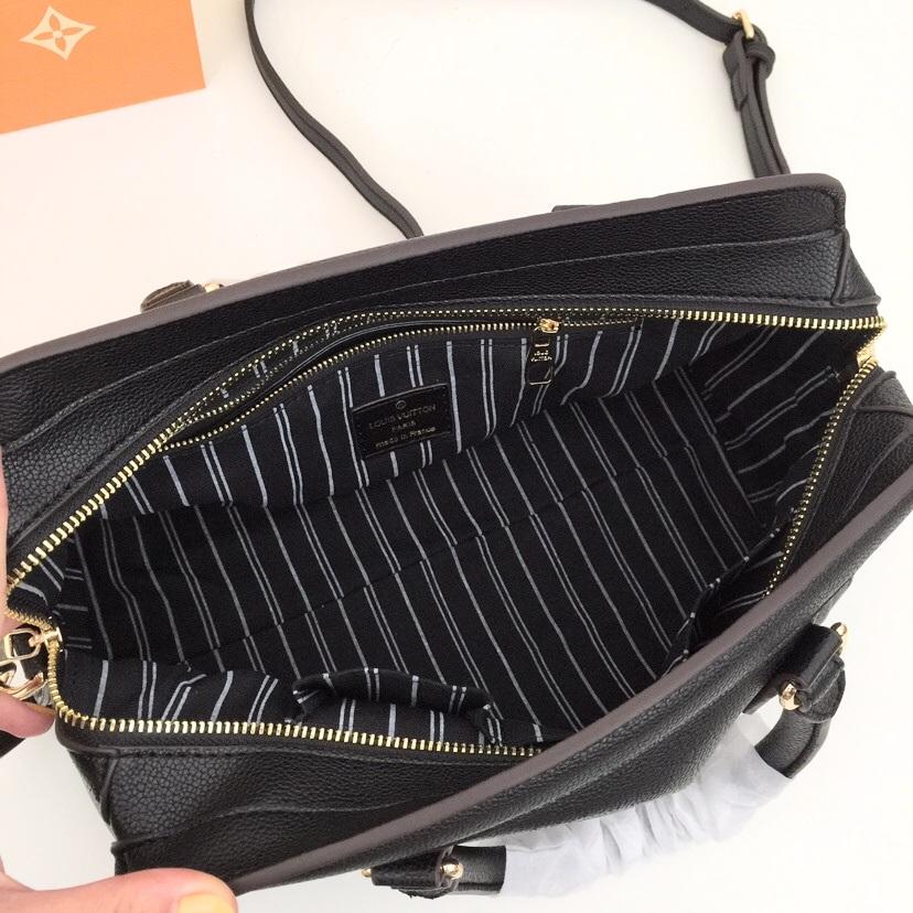 LU Bag Mono Black