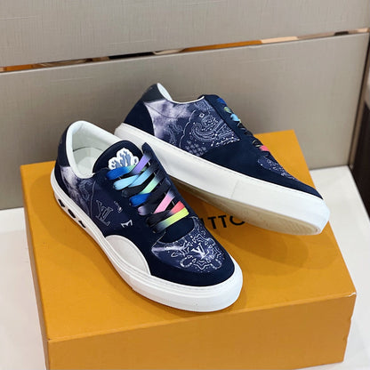 LU Sneakers
