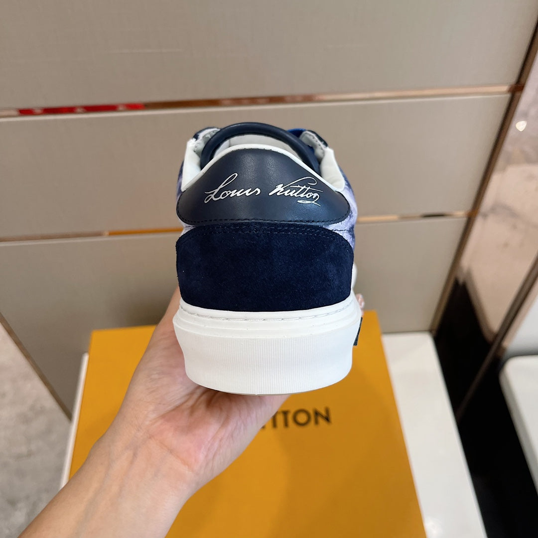 LU Sneakers