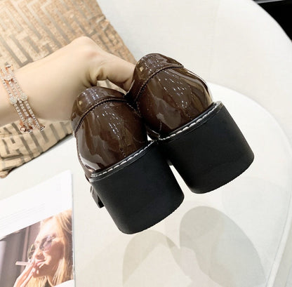 LU  Shoes Mono