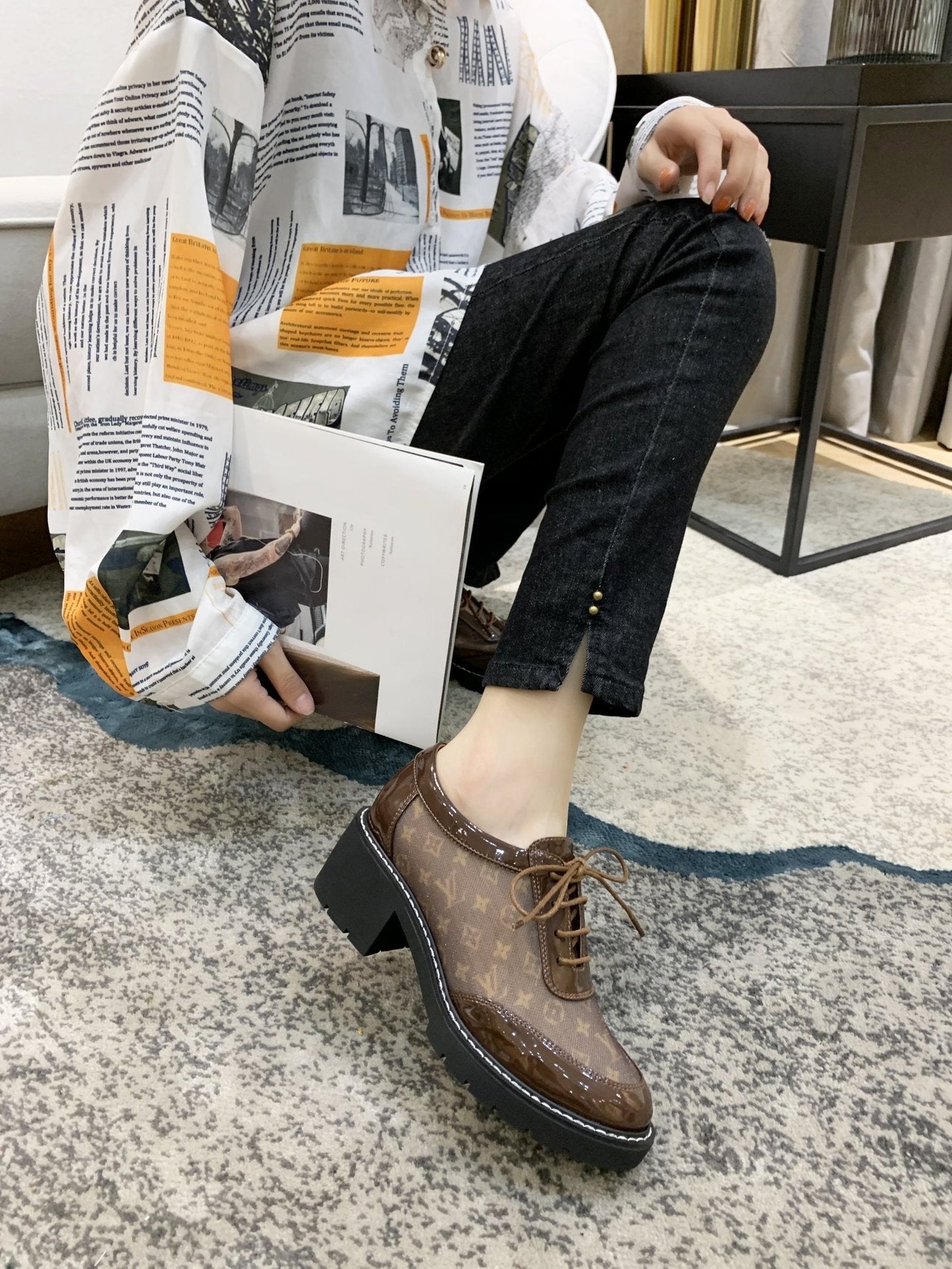 LU  Shoes Mono