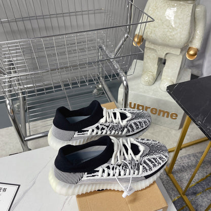 Yezy 350 Sneakers 2 Color 's V2 CMPCT 46