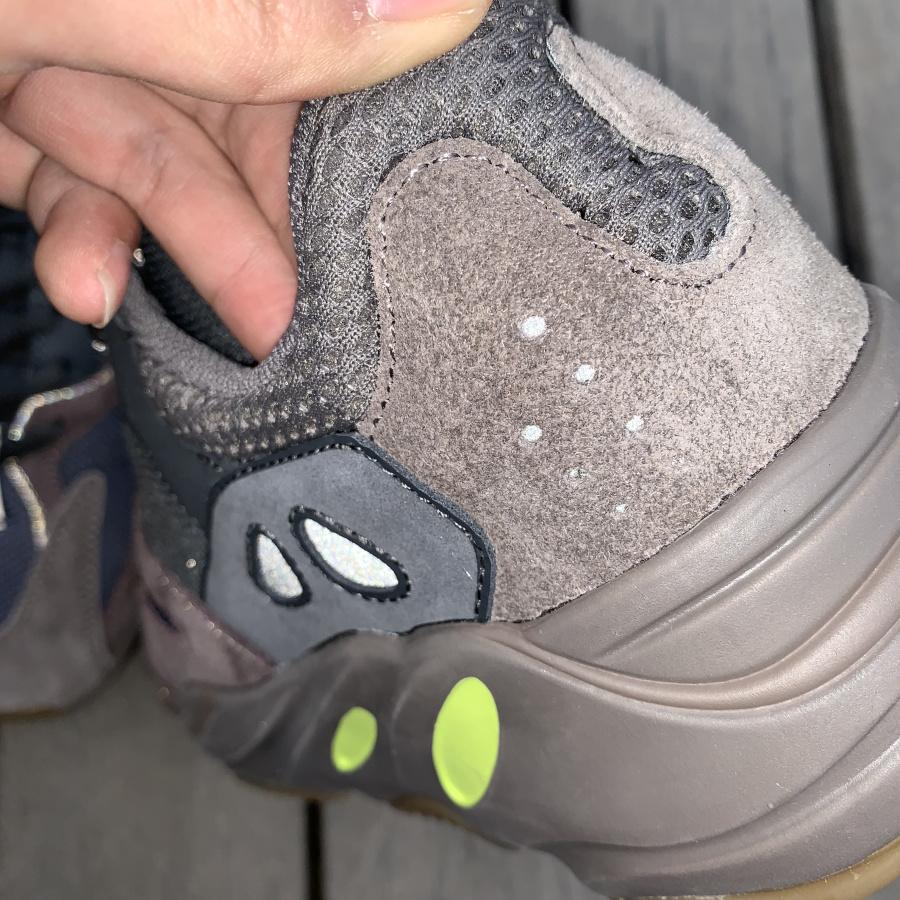 Yezy 700 Boost  Sneakers Purple