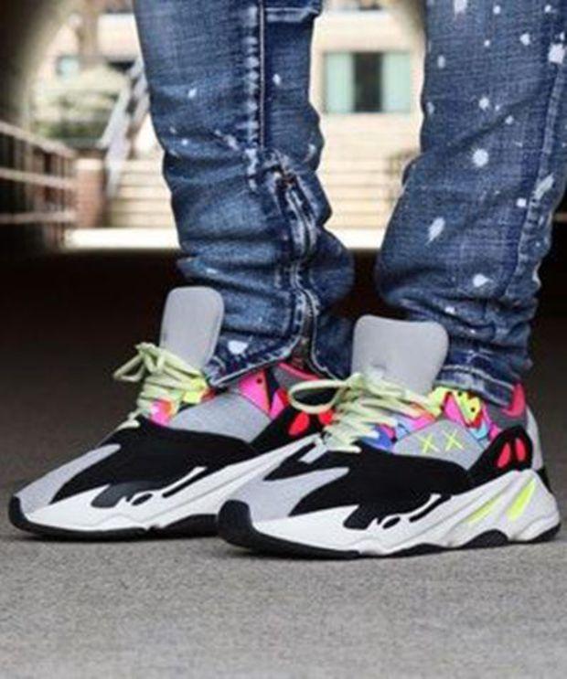 Yezy 700 Boost Running Sneakers Pink