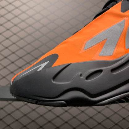 Yezy Sneakers 700 Orange