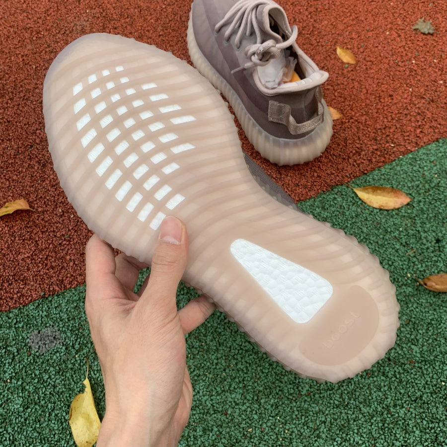 YEZY 350 Boost 350 V2 MONO CLAY