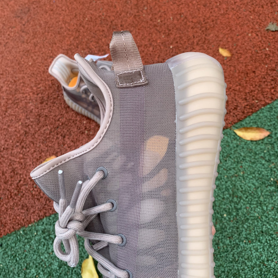 YEZY 350 Boost 350 V2 MONO CLAY